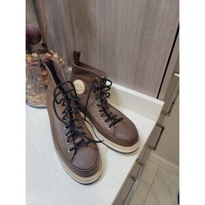 Converse Brown High-Top Athletic Boot, like new condition, super cool